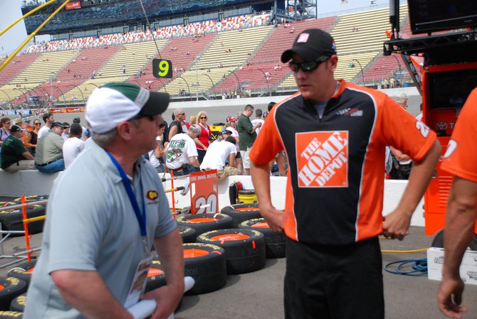 Heluva Good! Sour Cream Dips 400 NASCAR Sprint Cup Series