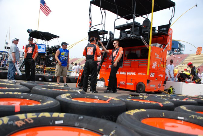 Heluva Good! Sour Cream Dips 400 NASCAR Sprint Cup Series