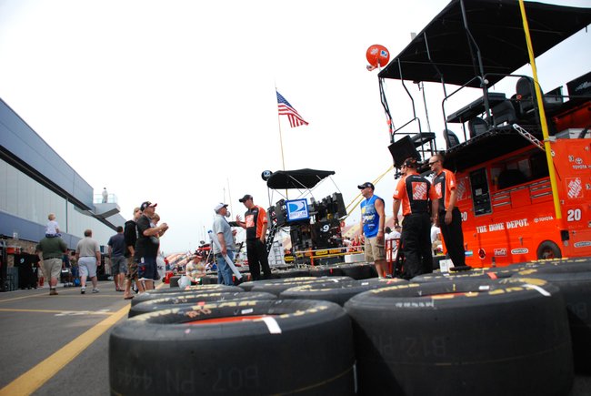 Heluva Good! Sour Cream Dips 400 NASCAR Sprint Cup Series