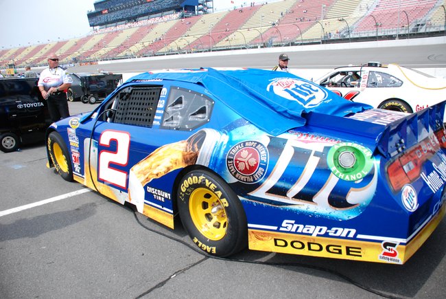 Heluva Good! Sour Cream Dips 400 NASCAR Sprint Cup Series