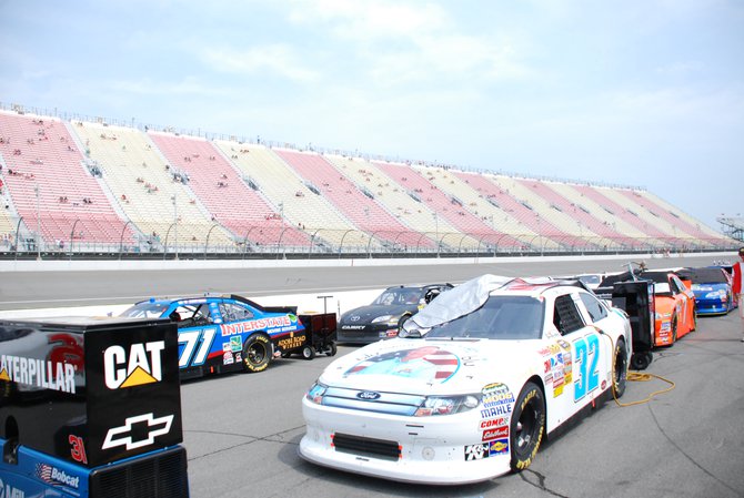 Heluva Good! Sour Cream Dips 400 NASCAR Sprint Cup Series