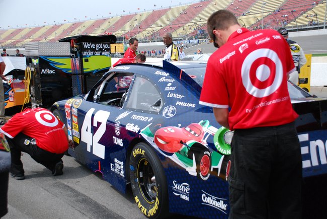 Heluva Good! Sour Cream Dips 400 NASCAR Sprint Cup Series