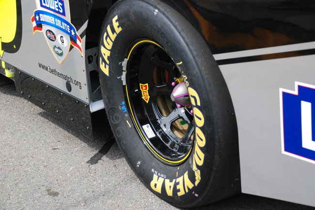 Heluva Good! Sour Cream Dips 400 NASCAR Sprint Cup Series