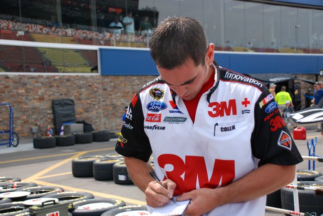 Heluva Good! Sour Cream Dips 400 NASCAR Sprint Cup Series