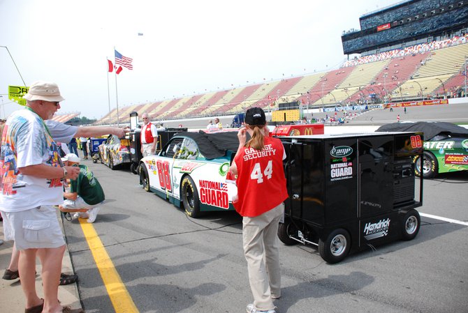Heluva Good! Sour Cream Dips 400 NASCAR Sprint Cup Series