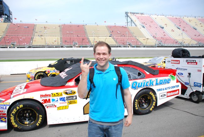 Heluva Good! Sour Cream Dips 400 NASCAR Sprint Cup Series