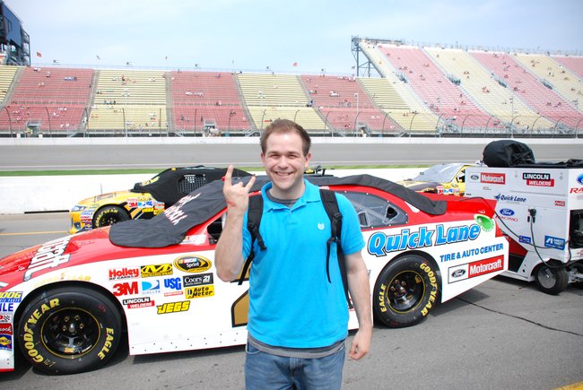 Heluva Good! Sour Cream Dips 400 NASCAR Sprint Cup Series