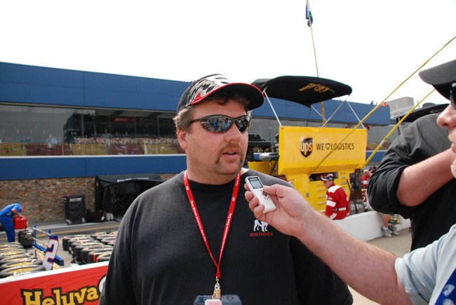 Heluva Good! Sour Cream Dips 400 NASCAR Sprint Cup Series
