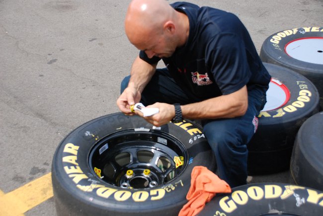 Heluva Good! Sour Cream Dips 400 NASCAR Sprint Cup Series