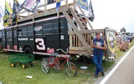 Heluva Good! Sour Cream Dips 400 NASCAR Sprint Cup Series at MIS 23