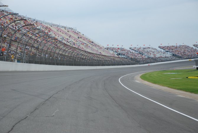 Heluva Good! Sour Cream Dips 400 NASCAR Sprint Cup Series
