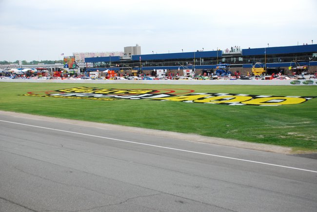 Heluva Good! Sour Cream Dips 400 NASCAR Sprint Cup Series