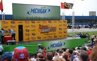 Heluva Good! Sour Cream Dips 400 NASCAR Sprint Cup Series at MIS 25
