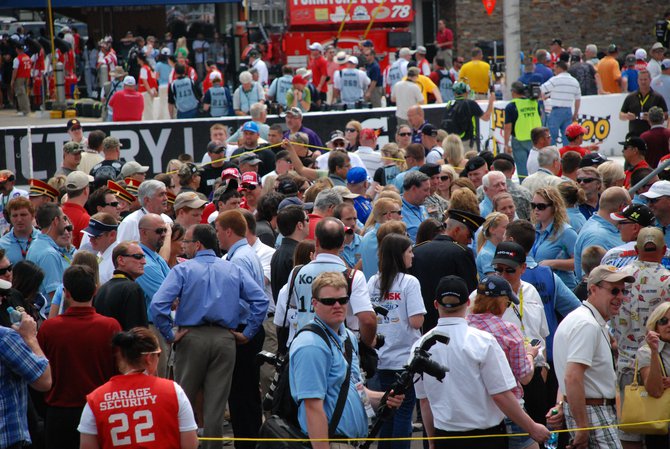 Heluva Good! Sour Cream Dips 400 NASCAR Sprint Cup Series