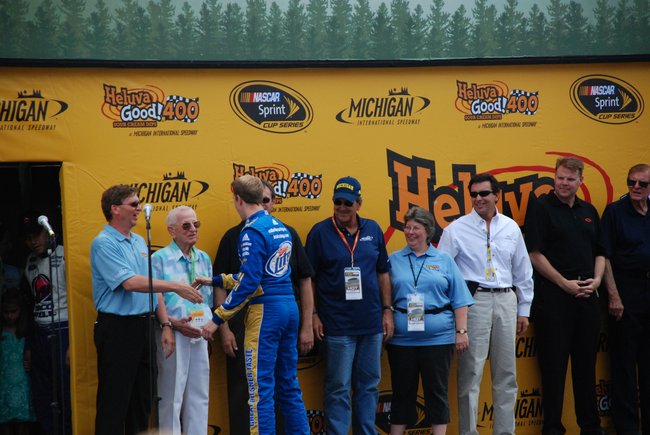 Heluva Good! Sour Cream Dips 400 NASCAR Sprint Cup Series