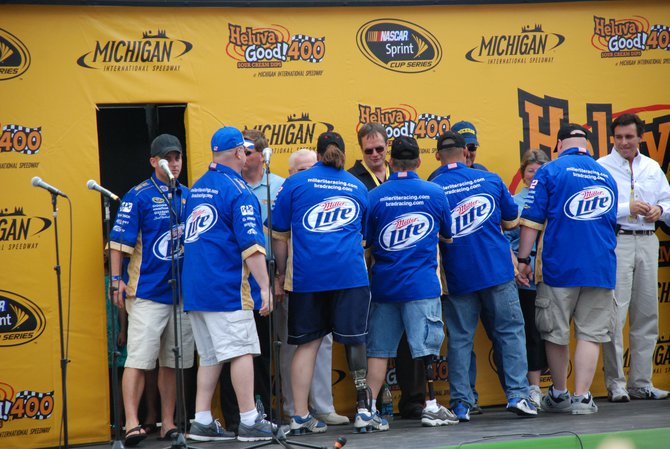 Heluva Good! Sour Cream Dips 400 NASCAR Sprint Cup Series