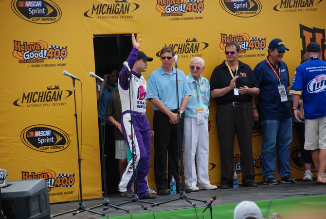 Heluva Good! Sour Cream Dips 400 NASCAR Sprint Cup Series