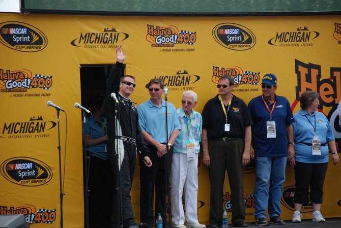 Heluva Good! Sour Cream Dips 400 NASCAR Sprint Cup Series