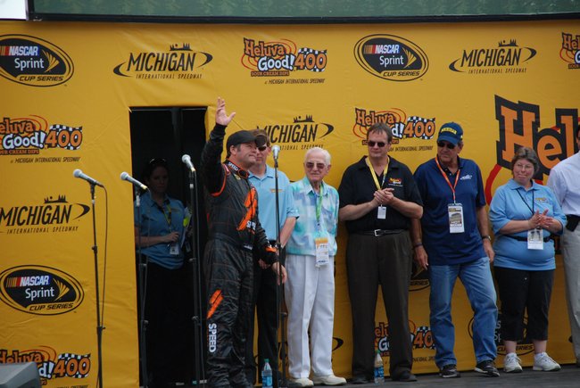 Heluva Good! Sour Cream Dips 400 NASCAR Sprint Cup Series