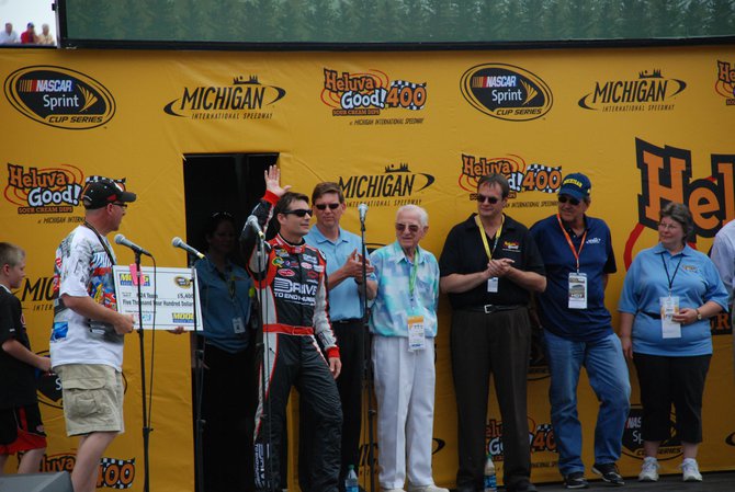 Heluva Good! Sour Cream Dips 400 NASCAR Sprint Cup Series