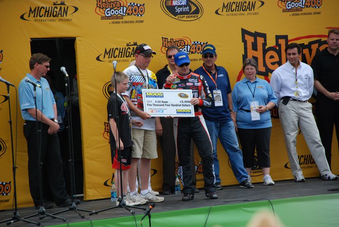 Heluva Good! Sour Cream Dips 400 NASCAR Sprint Cup Series