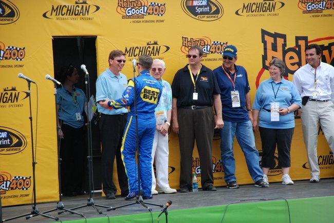 Heluva Good! Sour Cream Dips 400 NASCAR Sprint Cup Series