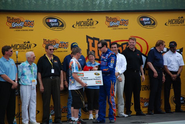 Heluva Good! Sour Cream Dips 400 NASCAR Sprint Cup Series