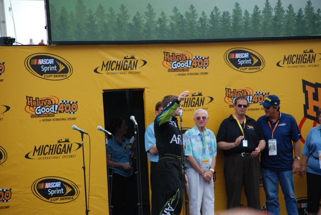 Heluva Good! Sour Cream Dips 400 NASCAR Sprint Cup Series