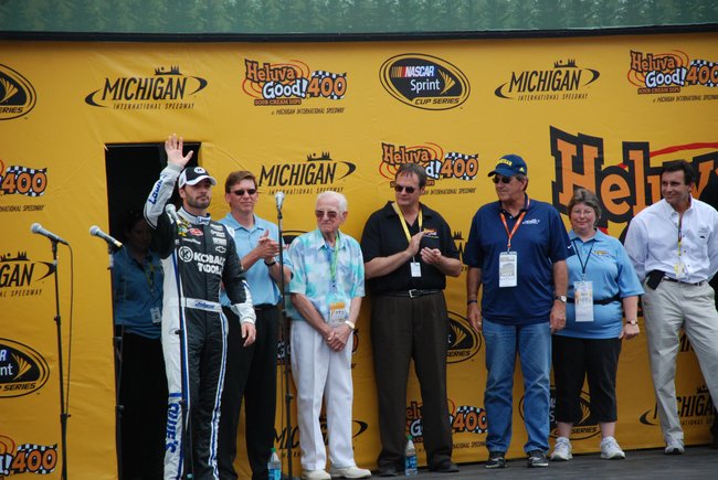 Heluva Good! Sour Cream Dips 400 NASCAR Sprint Cup Series