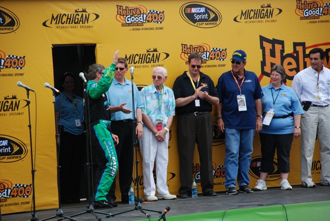 Heluva Good! Sour Cream Dips 400 NASCAR Sprint Cup Series