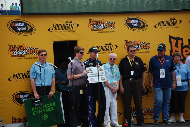 Heluva Good! Sour Cream Dips 400 NASCAR Sprint Cup Series