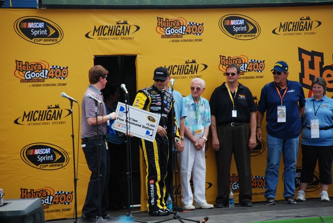 Heluva Good! Sour Cream Dips 400 NASCAR Sprint Cup Series