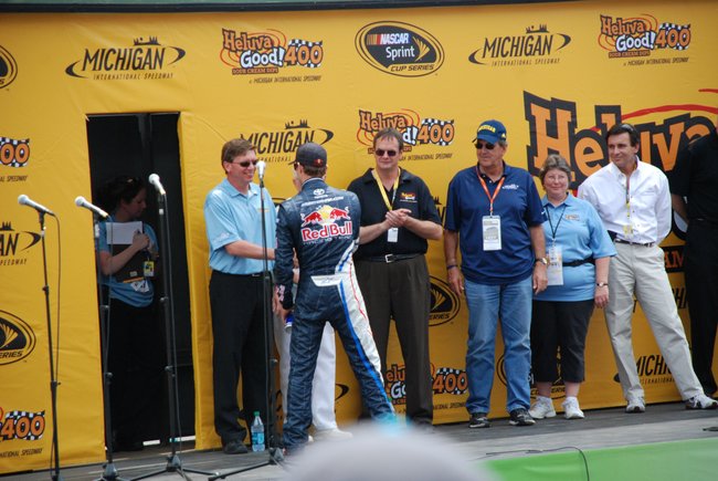 Heluva Good! Sour Cream Dips 400 NASCAR Sprint Cup Series