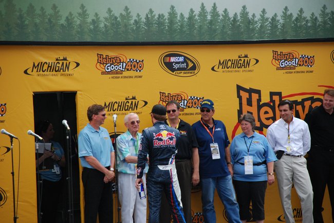 Heluva Good! Sour Cream Dips 400 NASCAR Sprint Cup Series