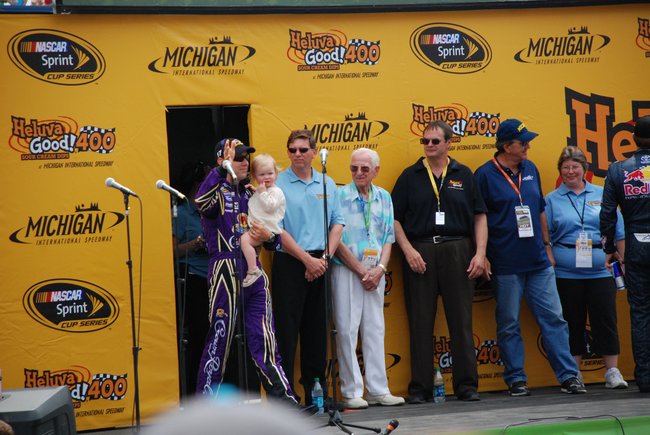 Heluva Good! Sour Cream Dips 400 NASCAR Sprint Cup Series