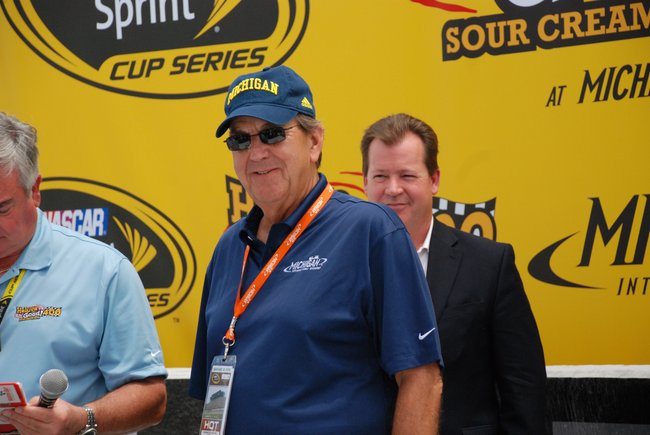 Heluva Good! Sour Cream Dips 400 NASCAR Sprint Cup Series