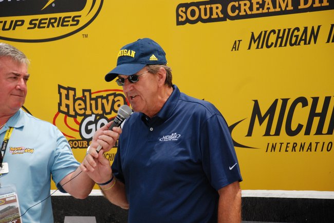 Heluva Good! Sour Cream Dips 400 NASCAR Sprint Cup Series