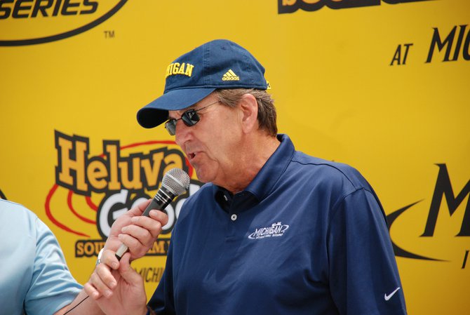 Heluva Good! Sour Cream Dips 400 NASCAR Sprint Cup Series