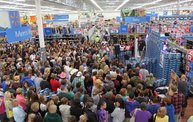 Luke Bryan at Wal-Mart 4