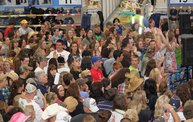 Luke Bryan at Wal-Mart 1