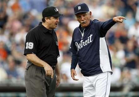 Detroit Tigers manager Leyland argues an officials call with first base umpire Rapuano during American League make-up baseball game against Detroit Tigers manager Leyland argues an officials call with first base umpire Rapuano during American League make-up baseball game against