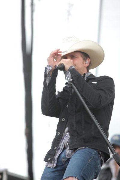 Gloriana, Justin Moore, Luke Bryan and Dierks Bentley