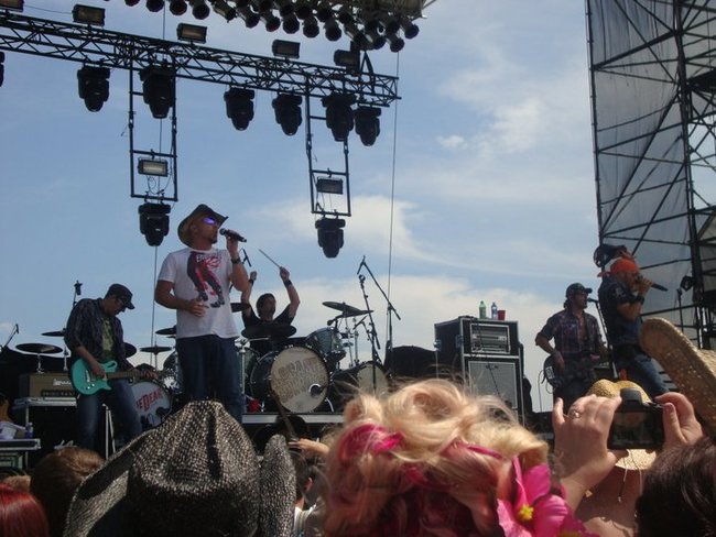 Moondance Jammin' Country 2011