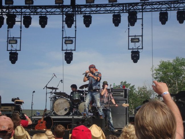 Moondance Jammin' Country 2011