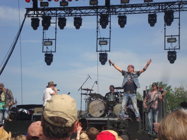Moondance Jammin' Country 2011