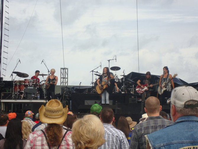 Moondance Jammin' Country 2011