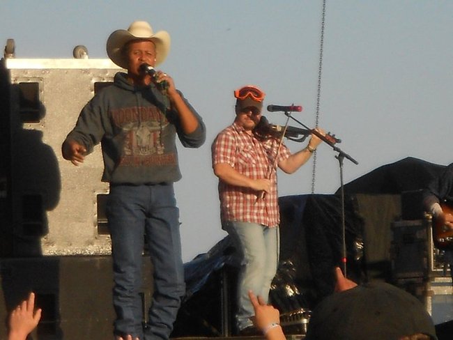 Moondance Jammin' Country 2011
