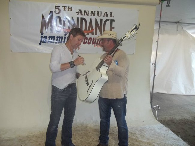 Moondance Jammin' Country 2011