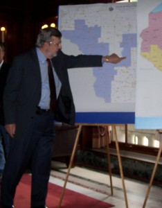 Former Rep David Obey (D-Wausau) reviews redistricting maps. (Photo: Wisconsin Radio Network) Former Rep David Obey (D-Wausau) reviews redistricting maps. (Photo: Wisconsin Radio Network)