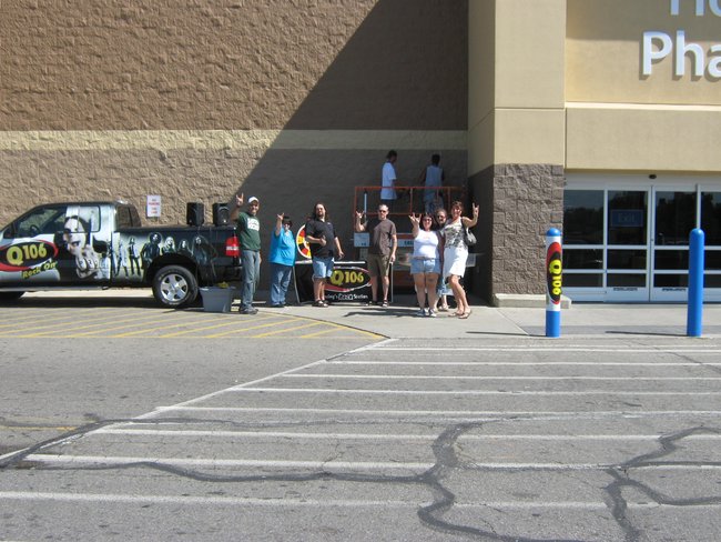Q106 was on hand for the grand re-opening of the Jackson Wal Mart! Thanks for paying a visit, Rock On!